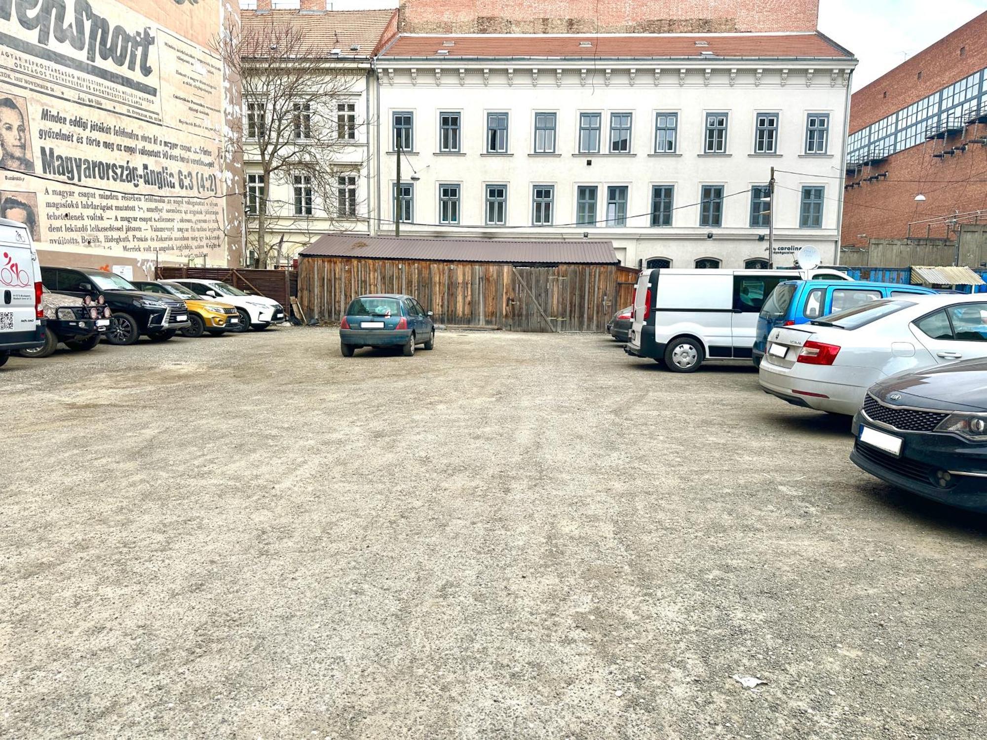 Heart Of The City Cozy Corner With Ac & Parking Included, Budapest